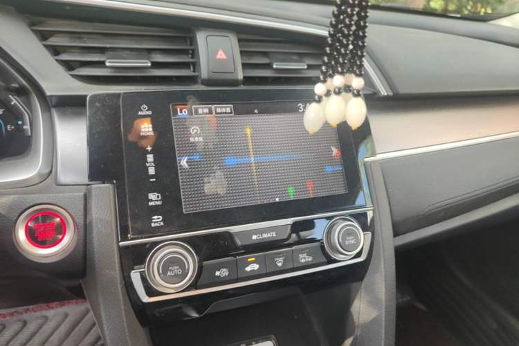 Used Honda Civic 2016 220TURBO CVT Luxury Edition Audio And AC Panel