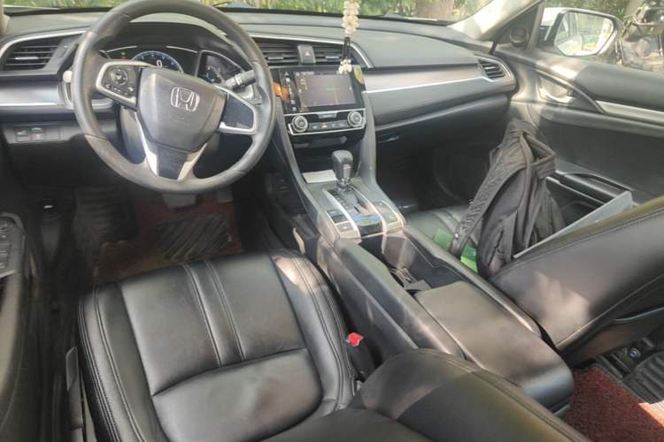 Used Honda Civic 2016 220TURBO CVT Luxury Edition Center Console