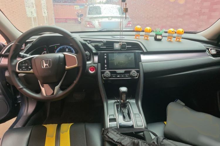 Used Honda Civic 2016 220TURBO CVT Luxury Edition Center Console