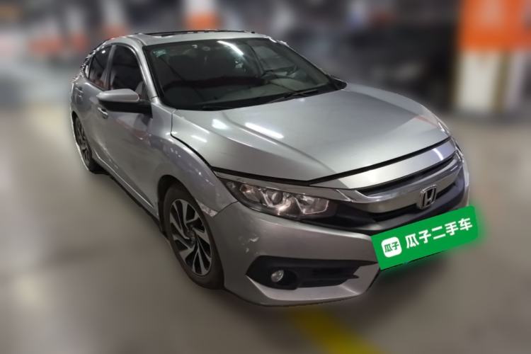 Used Honda Civic 2016 220TURBO CVT Luxury Edition Front Right 45 Deg