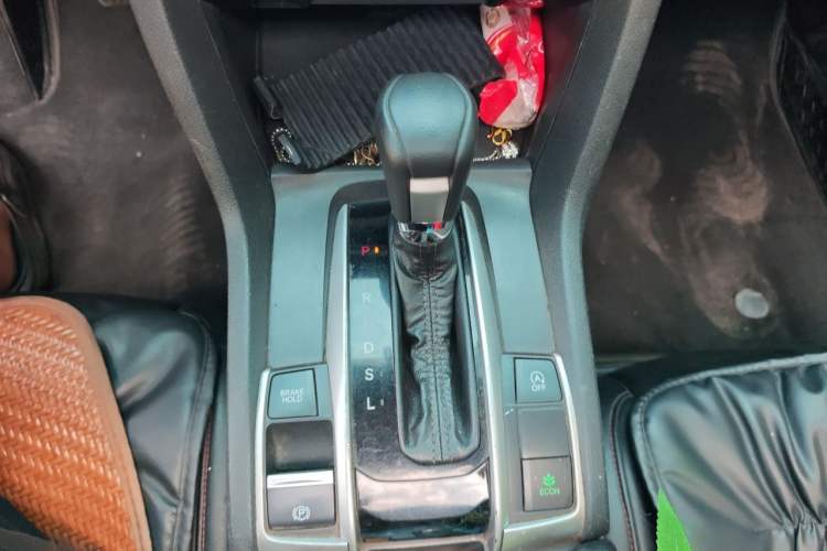 Used Honda Civic 2016 220TURBO CVT Luxury Edition Gear Lever