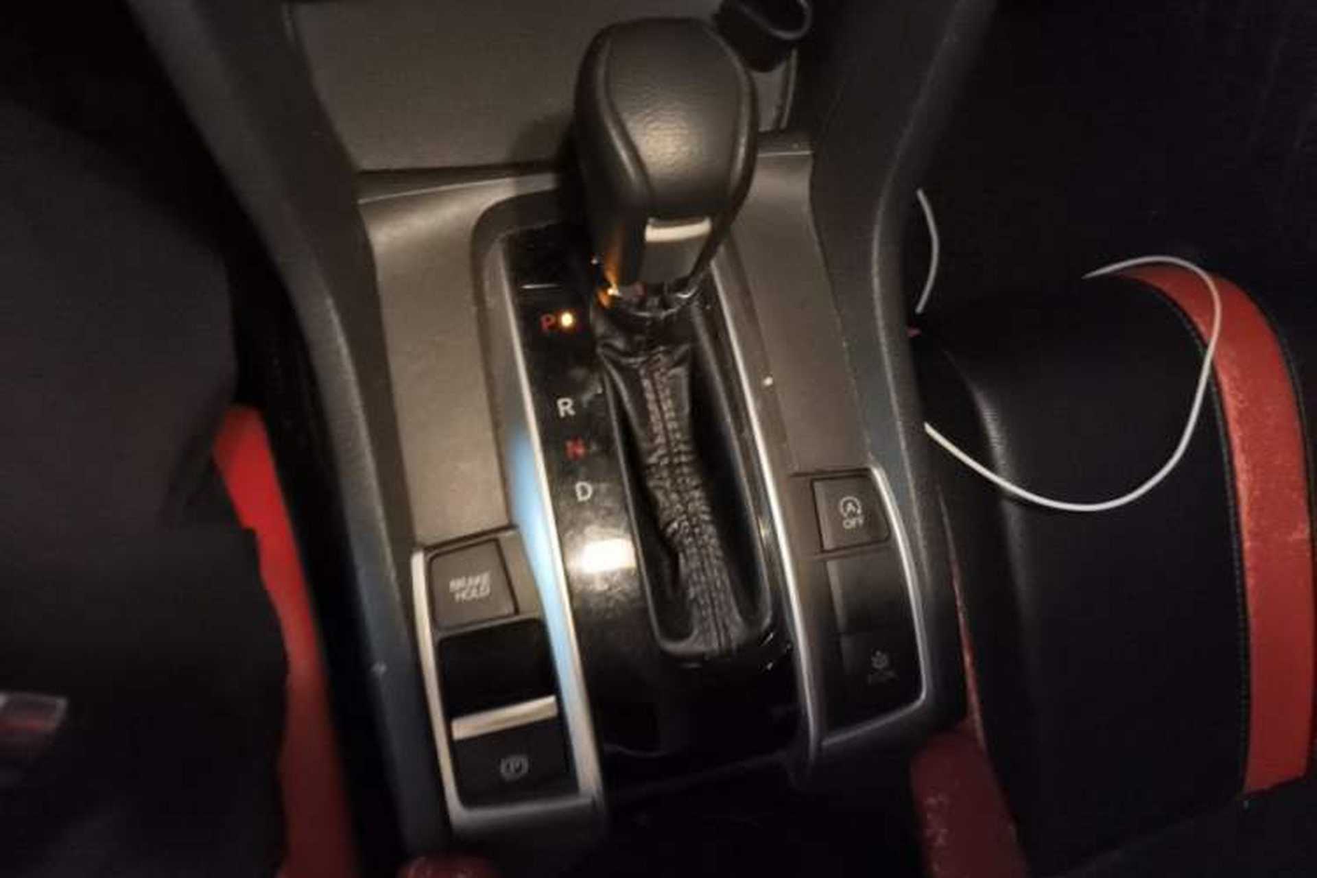 Used Honda Civic 2016 220TURBO CVT Luxury Edition Gear Lever