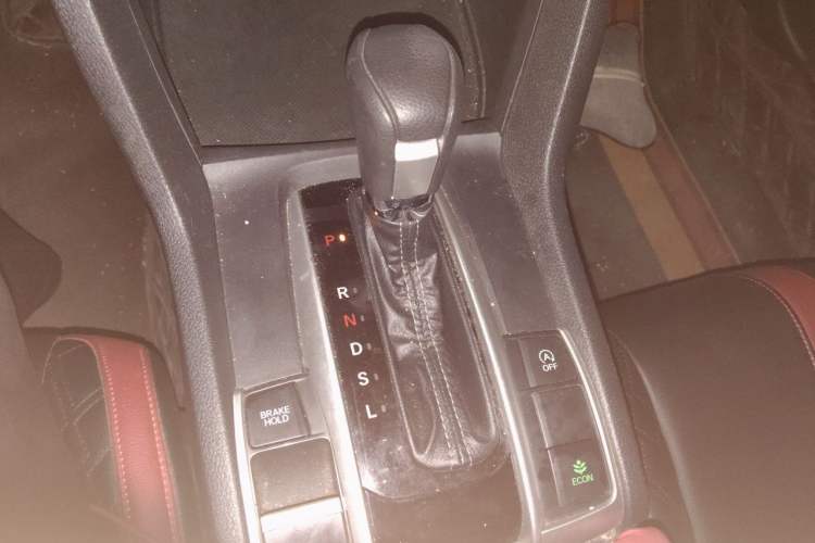 Used Honda Civic 2016 220TURBO CVT Luxury Edition Gear Lever