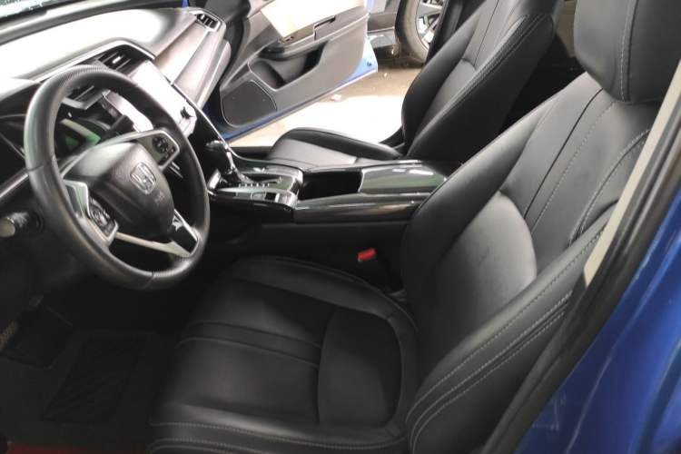 Used Honda Civic 2016 220TURBO CVT Luxury Edition Left Front Seat
