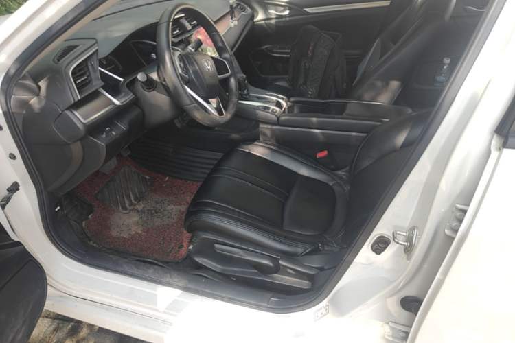 Used Honda Civic 2016 220TURBO CVT Luxury Edition Left Front Seat