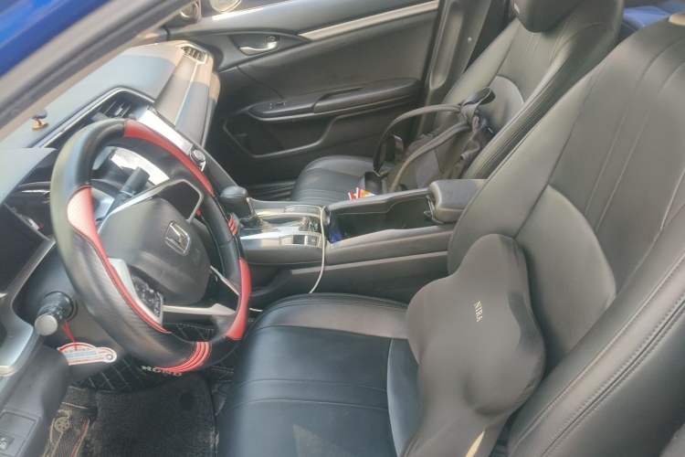Used Honda Civic 2016 220TURBO CVT Luxury Edition Left Front Seat