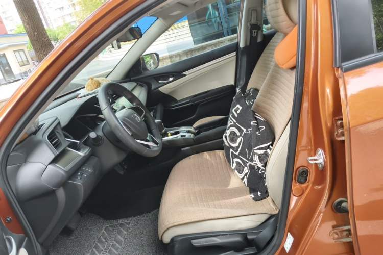 Used Honda Civic 2016 220TURBO CVT Luxury Edition Left Front Seat