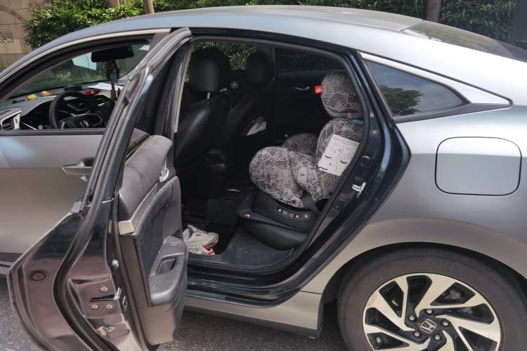 Used Honda Civic 2016 220TURBO CVT Luxury Edition Left Rear Seat