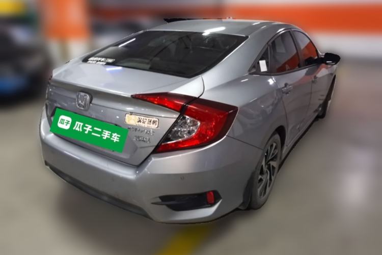Used Honda Civic 2016 220TURBO CVT Luxury Edition Rear Right 45 Deg