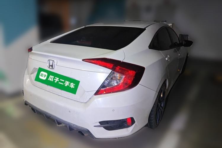 Used Honda Civic 2016 220TURBO CVT Luxury Edition Rear Right 45 Deg