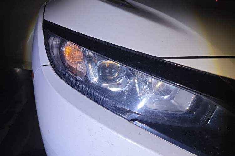 Used Honda Civic 2016 220TURBO CVT Luxury Edition Right Front Headlight