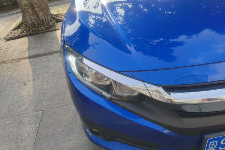 Used Honda Civic 2016 220TURBO CVT Luxury Edition Right Front Headlight