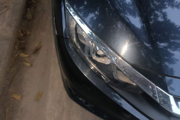Used Honda Civic 2016 180TURBO CVT Comfort Version Right Front Headlight