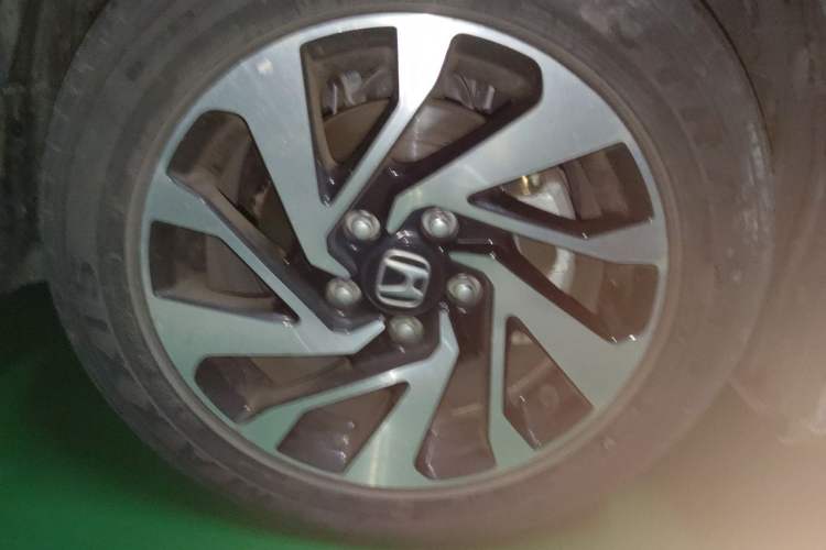 Used Honda Civic 2016 220TURBO CVT Luxury Edition Right Front Wheel Hub