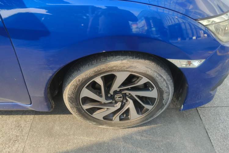 Used Honda Civic 2016 220TURBO CVT Luxury Edition Right Front Wheel Hub