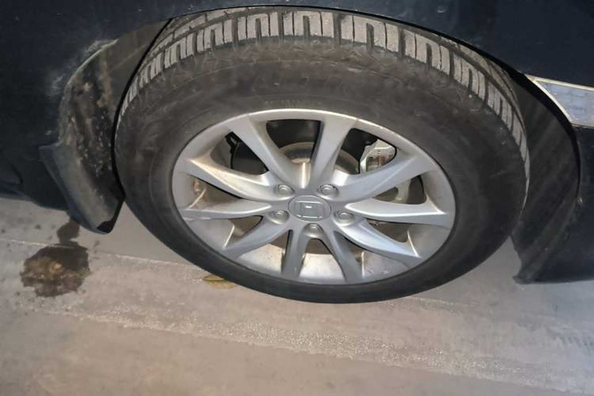 Used Honda Civic 2016 180TURBO CVT Comfort Version Right Front Wheel Hub