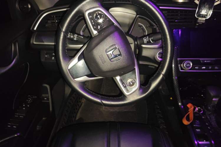 Used Honda Civic 2016 220TURBO CVT Luxury Edition Steering Wheel