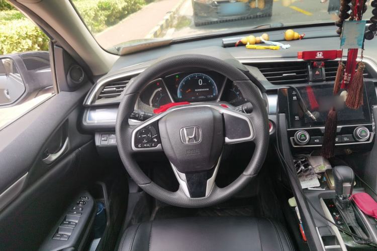 Used Honda Civic 2016 220TURBO CVT Luxury Edition Steering Wheel