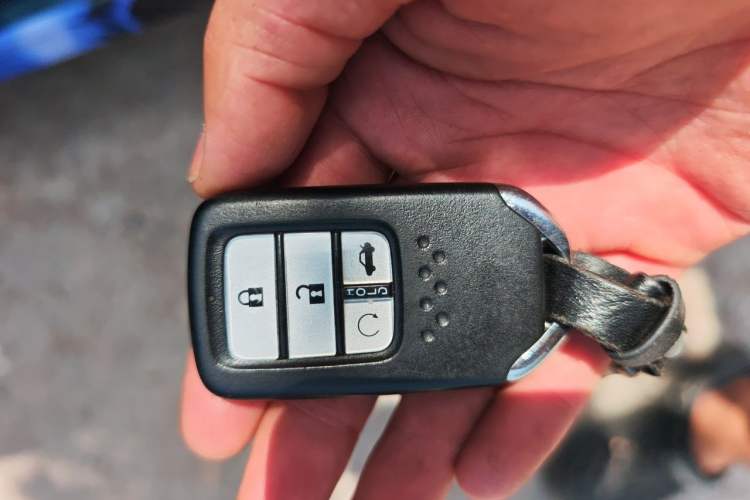Used Honda Civic 2016 220TURBO CVT Luxury Edition Vehicle Key