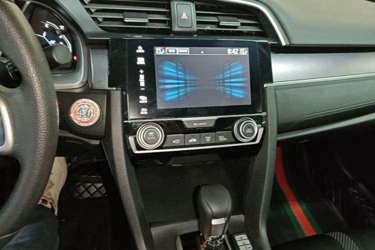 Used Honda Civic 2016 220TURBO CVT Luxury Edition Audio And AC Panel
