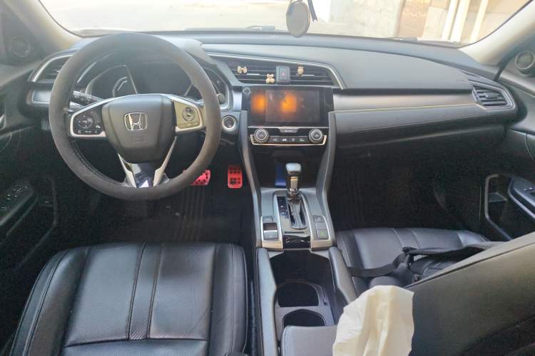 Used Honda Civic 2016 220TURBO CVT Prestige Edition Center Console