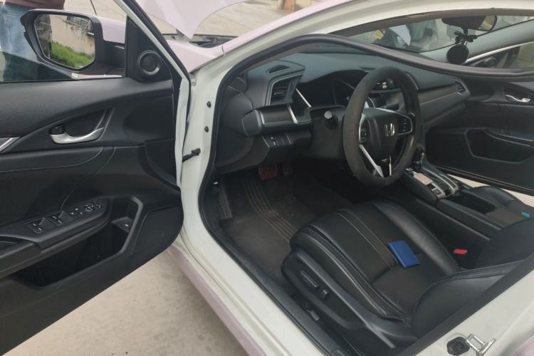 Used Honda Civic 2016 220TURBO CVT Prestige Edition Driver Seat