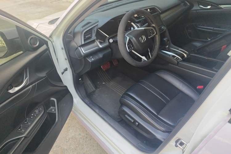 Used Honda Civic 2016 220TURBO CVT Prestige Edition Driver Seat