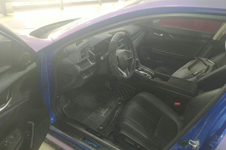 Used Honda Civic 2016 220TURBO CVT Prestige Edition Driver Seat
