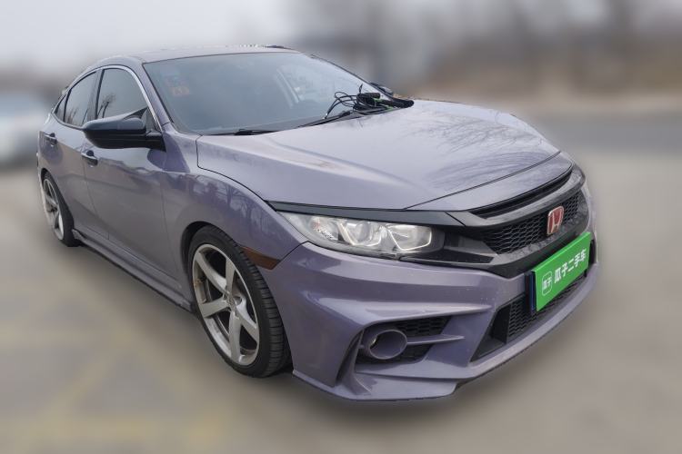 Used Honda Civic 2016 220TURBO CVT Luxury Edition Front Right 45 Deg