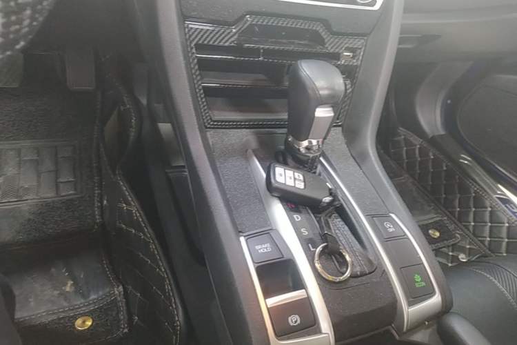 Used Honda Civic 2016 220TURBO CVT Prestige Edition Gear Lever