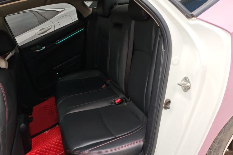 Used Honda Civic 2016 220TURBO CVT Luxury Edition Interior 4