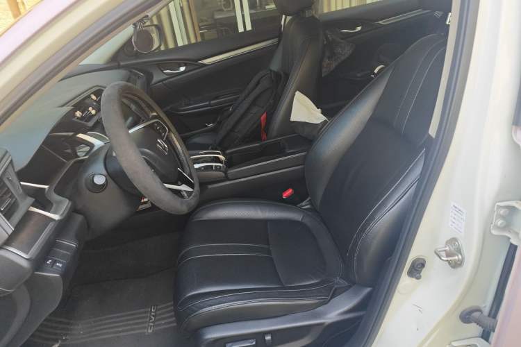 Used Honda Civic 2016 220TURBO CVT Prestige Edition Left Front Seat