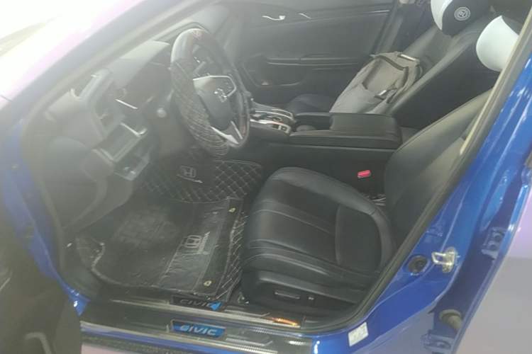 Used Honda Civic 2016 220TURBO CVT Prestige Edition Left Front Seat