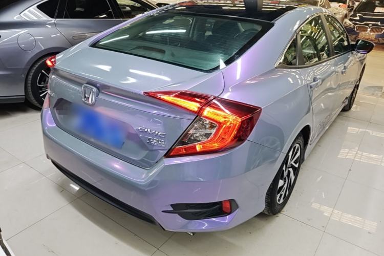 Used Honda Civic 2016 220TURBO CVT Luxury Edition Rear Right 45 Deg