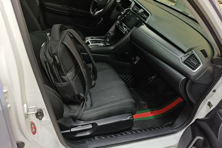Used Honda Civic 2016 220TURBO CVT Luxury Edition Right Front Seat