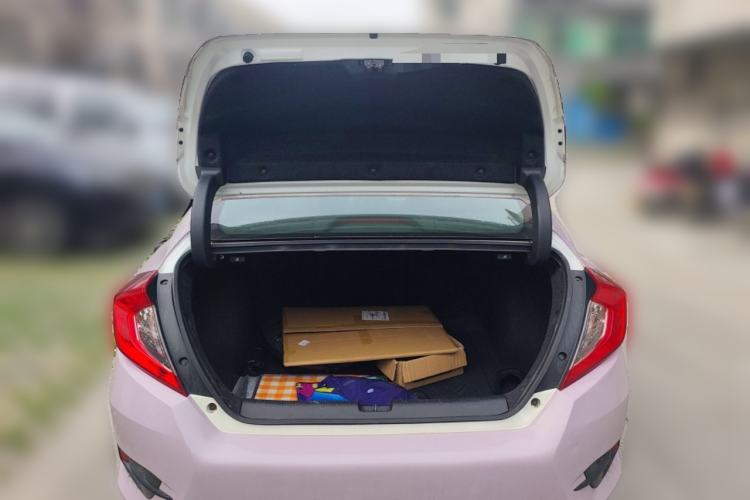 Used Honda Civic 2016 220TURBO CVT Prestige Edition Trunk