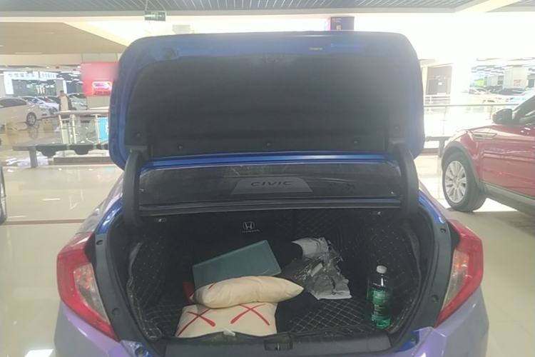 Used Honda Civic 2016 220TURBO CVT Prestige Edition Trunk