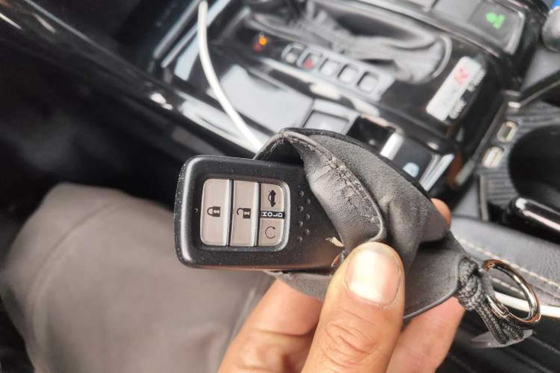 Used Honda Civic 2016 220TURBO CVT Luxury Edition Vehicle Key