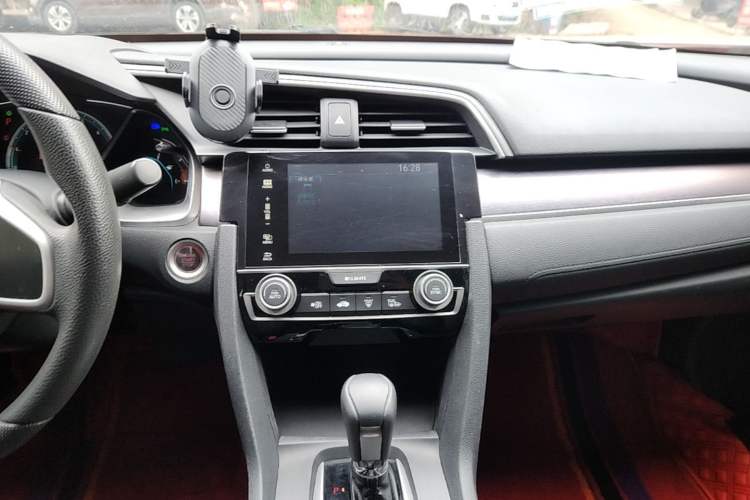 Used Honda Civic 2016 220TURBO CVT Luxury Edition Audio And AC Panel