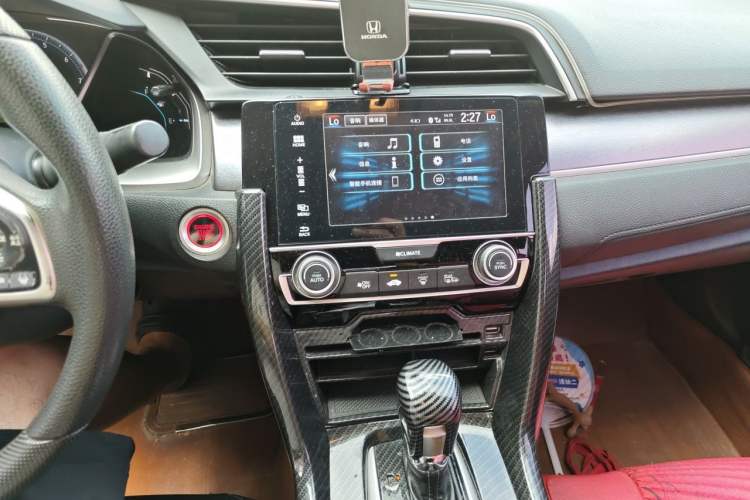 Used Honda Civic 2016 220TURBO CVT Luxury Edition Audio And AC Panel