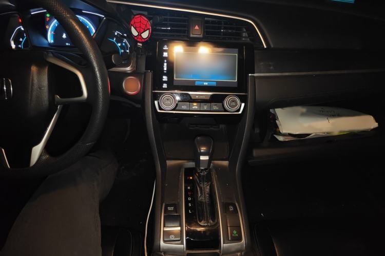 Used Honda Civic 2016 220TURBO CVT Luxury Edition Audio And AC Panel