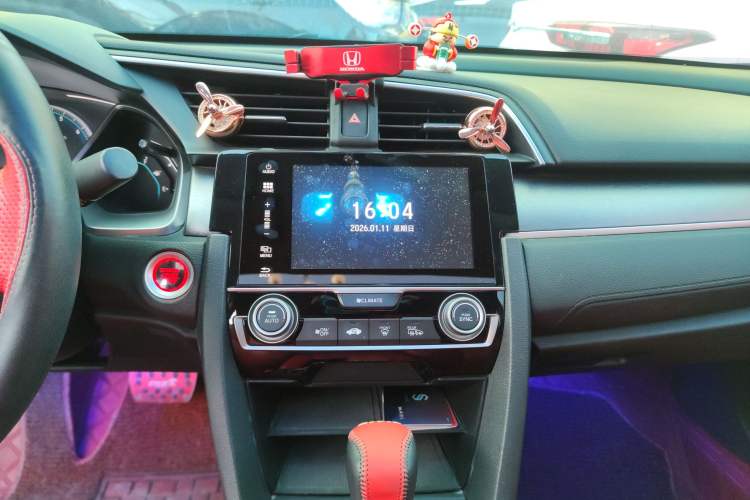 Used Honda Civic 2016 220TURBO CVT Luxury Edition Audio And AC Panel