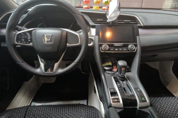 Used Honda Civic 2016 220TURBO CVT Luxury Edition Center Console