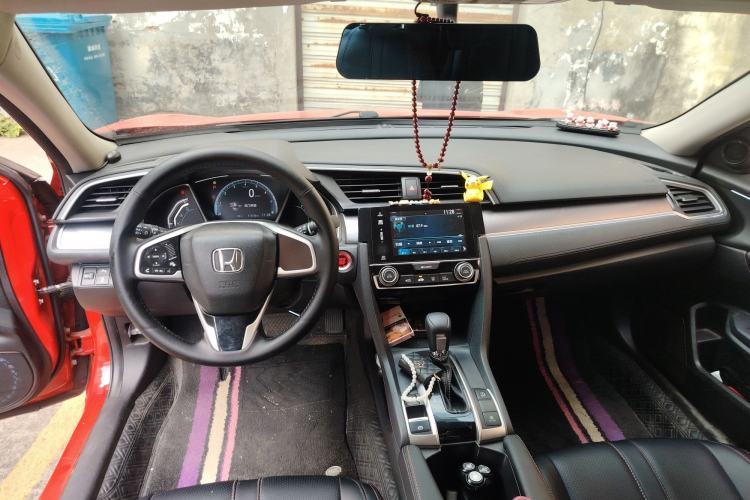 Used Honda Civic 2016 220TURBO CVT Luxury Edition Center Console