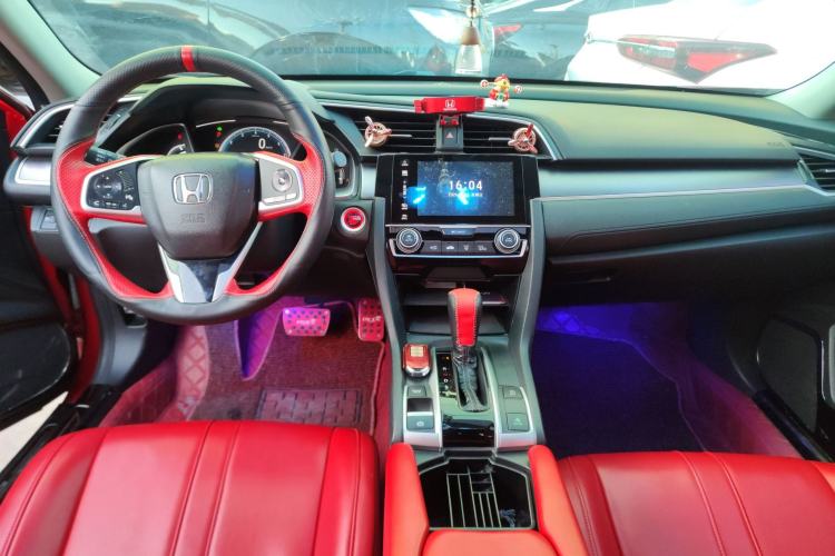 Used Honda Civic 2016 220TURBO CVT Luxury Edition Center Console