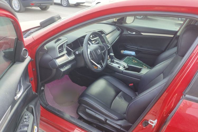 Used Honda Civic 2016 220TURBO CVT Luxury Edition Driver Seat