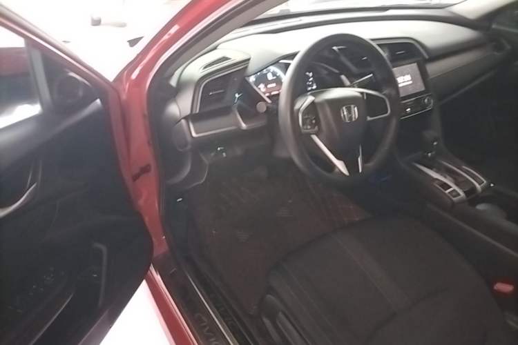 Used Honda Civic 2016 220TURBO CVT Luxury Edition Driver Seat