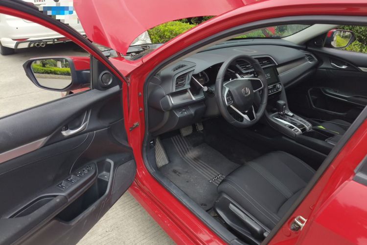 Used Honda Civic 2016 220TURBO CVT Luxury Edition Driver Seat