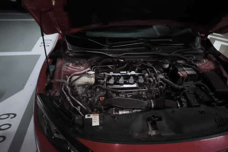 Used Honda Civic 2016 220TURBO CVT Luxury Edition Engine Bay Right