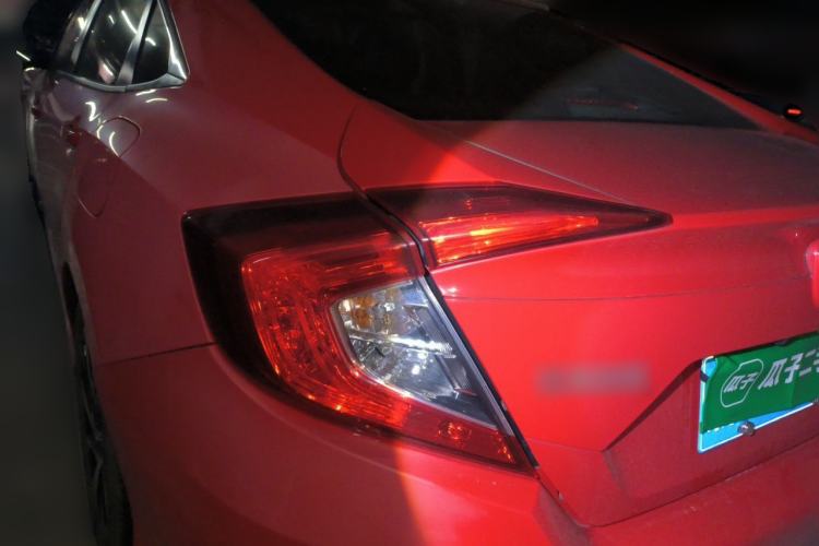 Used Honda Civic 2016 220TURBO CVT Luxury Edition Exterior 4